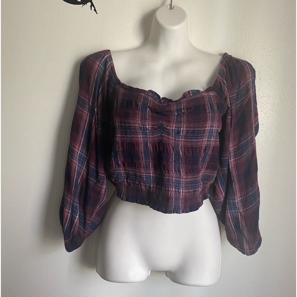 AEO crop peasant style blouse